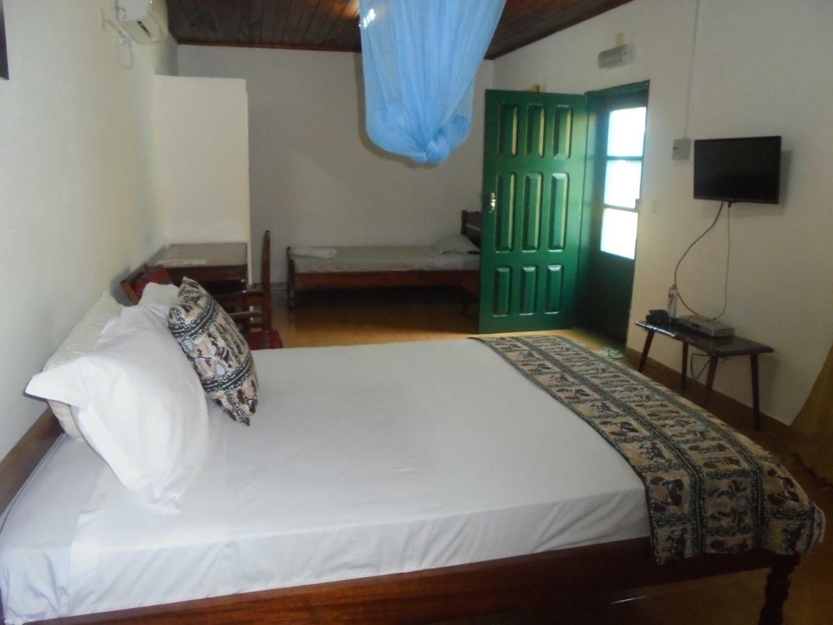 Residencialdes Bed & Breakfast Сао Томе Екстериор снимка